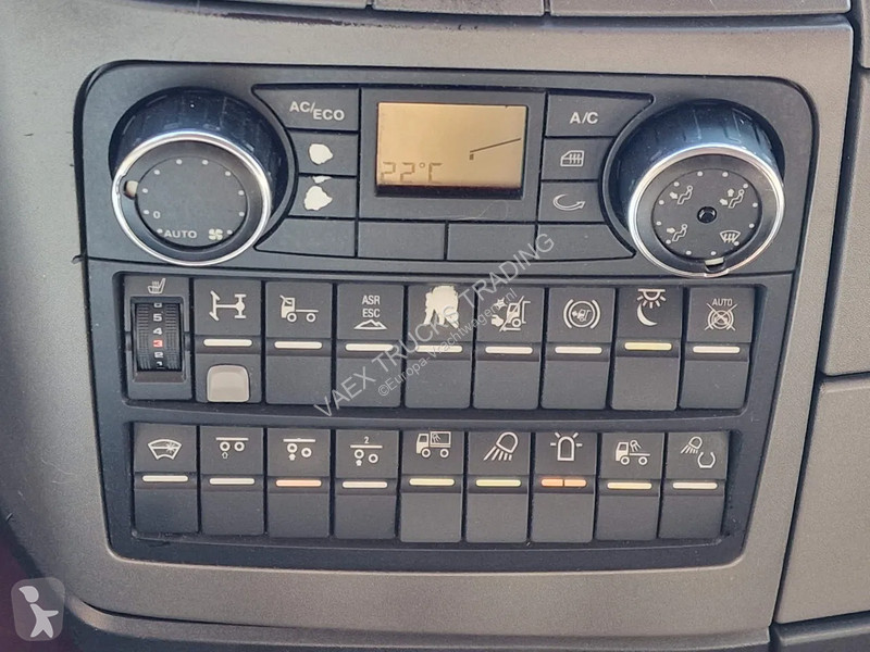 Traktor MAN 26.560 XXL 6x2/4 - Custom interior...