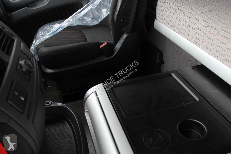 Tahač DAF 106480 * EURO6 * 2 TANK *