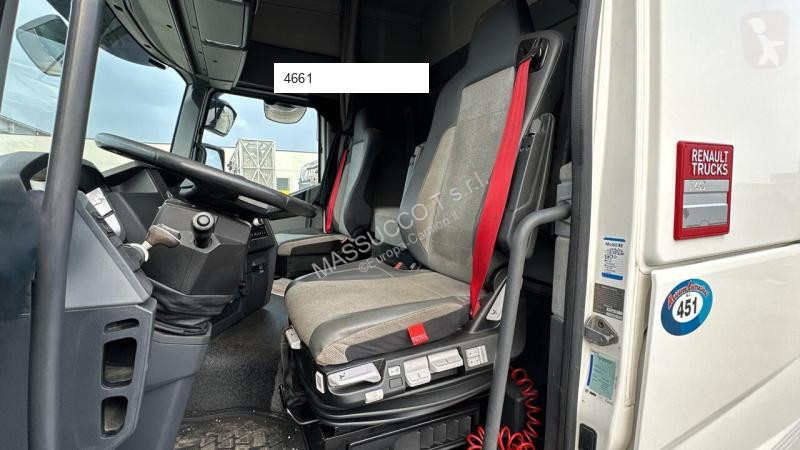 Traktor Renault T3SP38