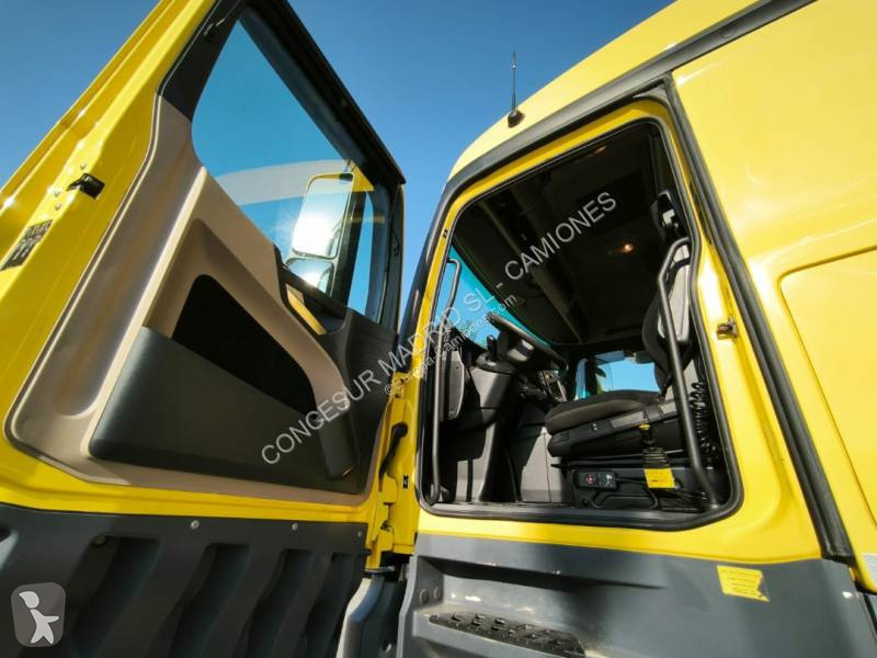 Traktor Mercedes