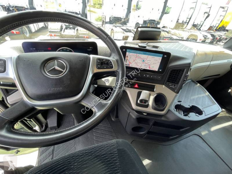 Traktor Mercedes