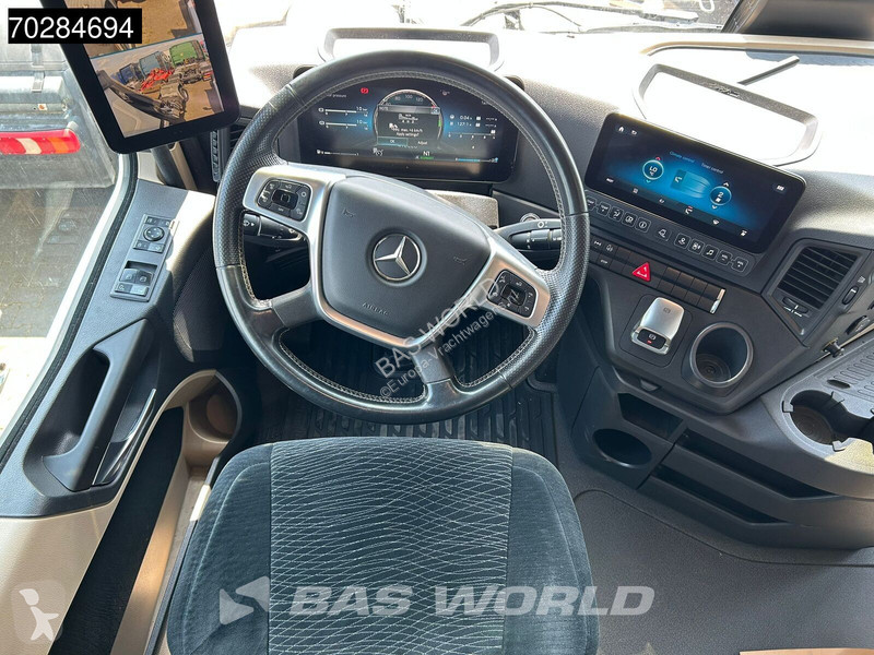 Traktor Mercedes 1945 4X2 GigaSpace 2x Tanks...