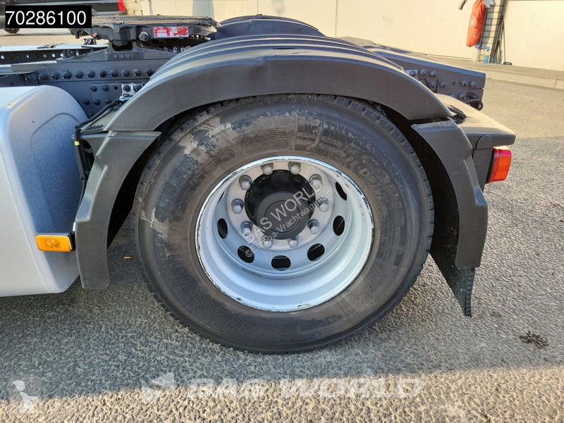 Traktor Volvo FH  FH 4X2 VEB+ LED 2xTanks ACC...