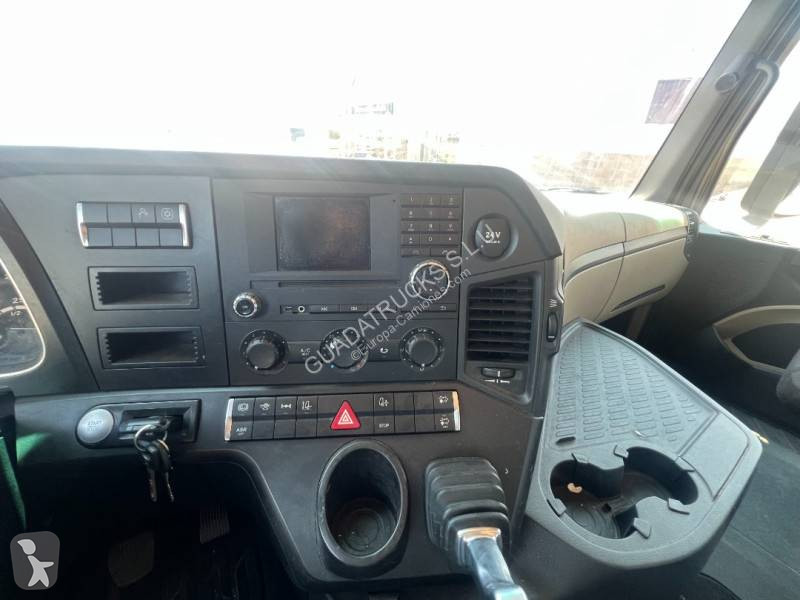 Traktor Mercedes