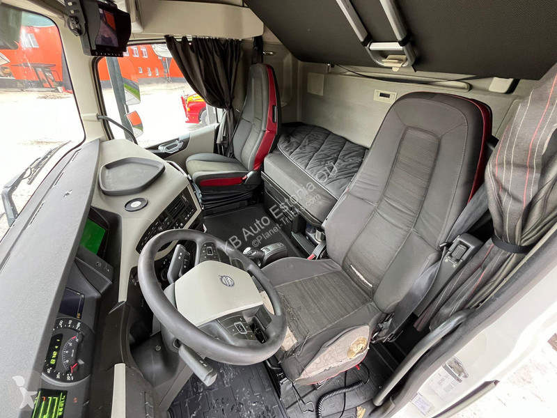 Tahač Volvo 500 6x2 GLOBE XL