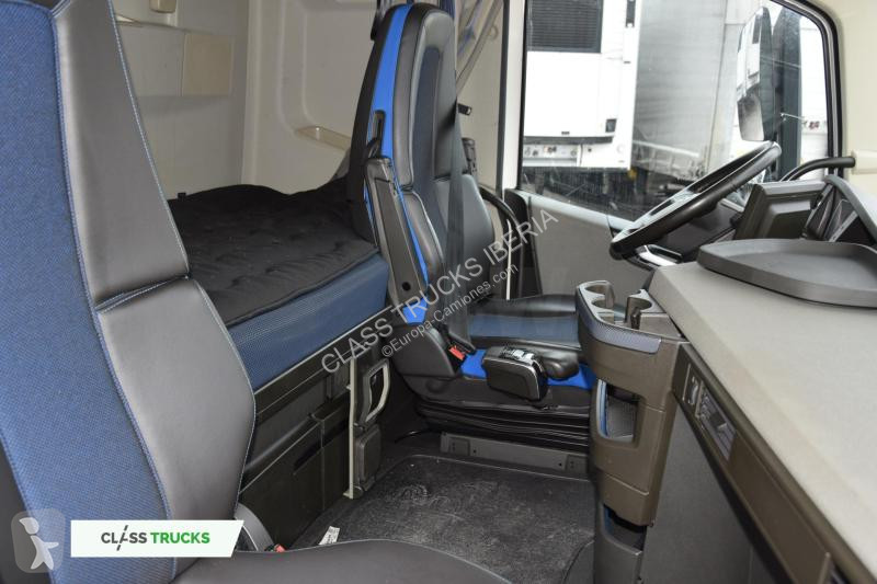 Traktor Volvo 500 Globetrotter XL