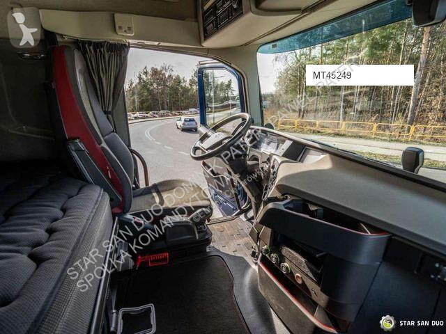Tahač Volvo 3220-K5 HDS