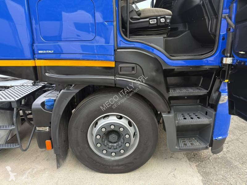 Traktor Iveco