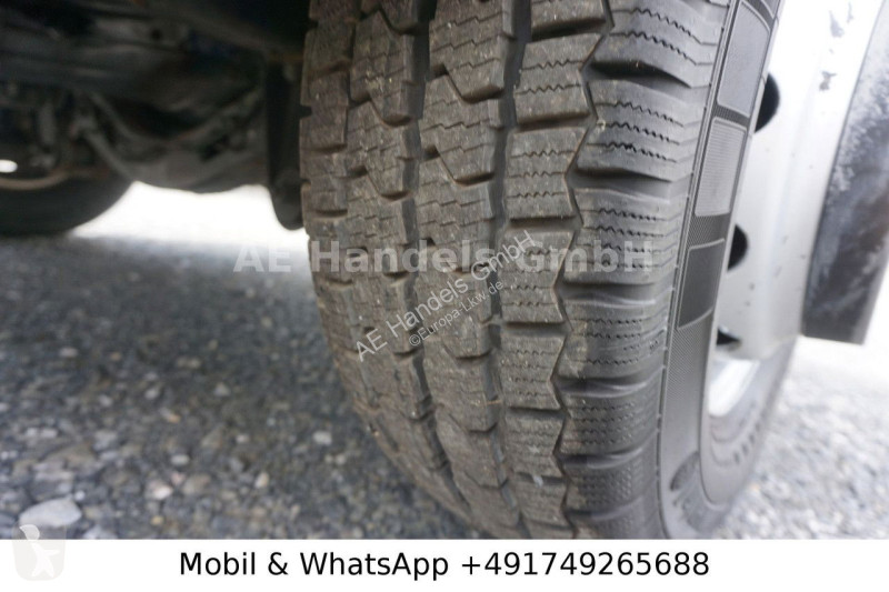 جرار Iveco 65