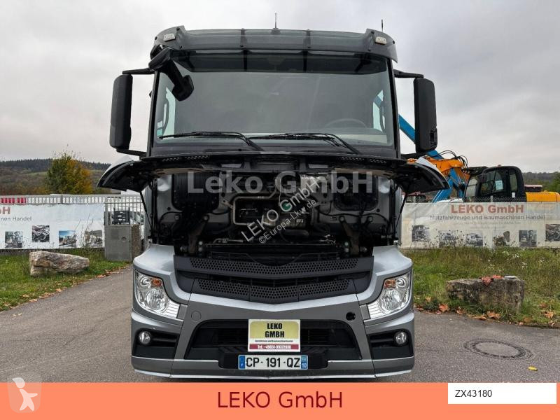 Traktor Mercedes 1842