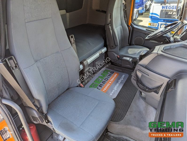 Traktor Volvo 0 4x2 Euro5 0 4x2 Globetrotter...