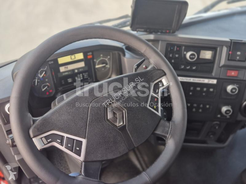 Vrachtwagen Renault  C430.26  6X4