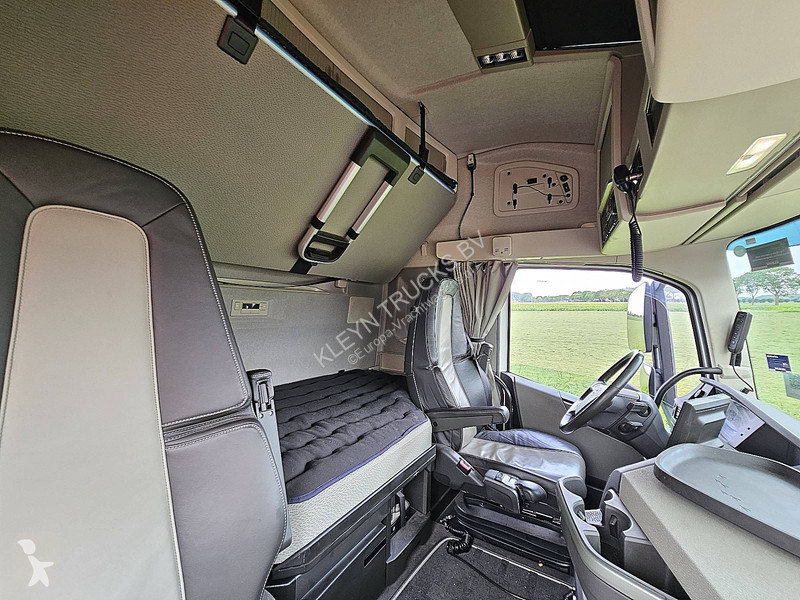 Tractor Volvo FH  6X2 I-SAVE LEATHER