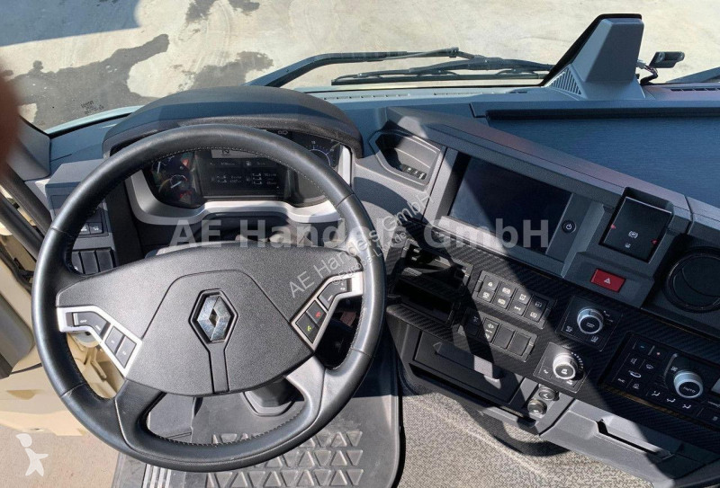 Traktor Renault T HIGH 520