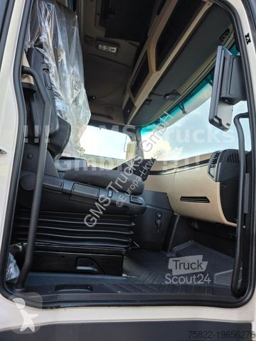 Trekker Mercedes 1842 / NEU - 0KM / Mega / Unfall