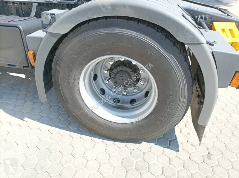 Traktor Iveco