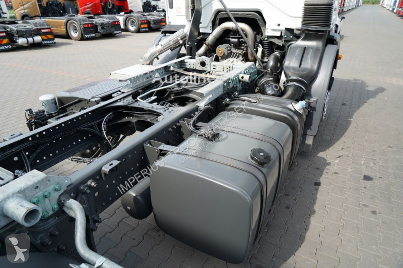 Traktor Mercedes AXOR 1829