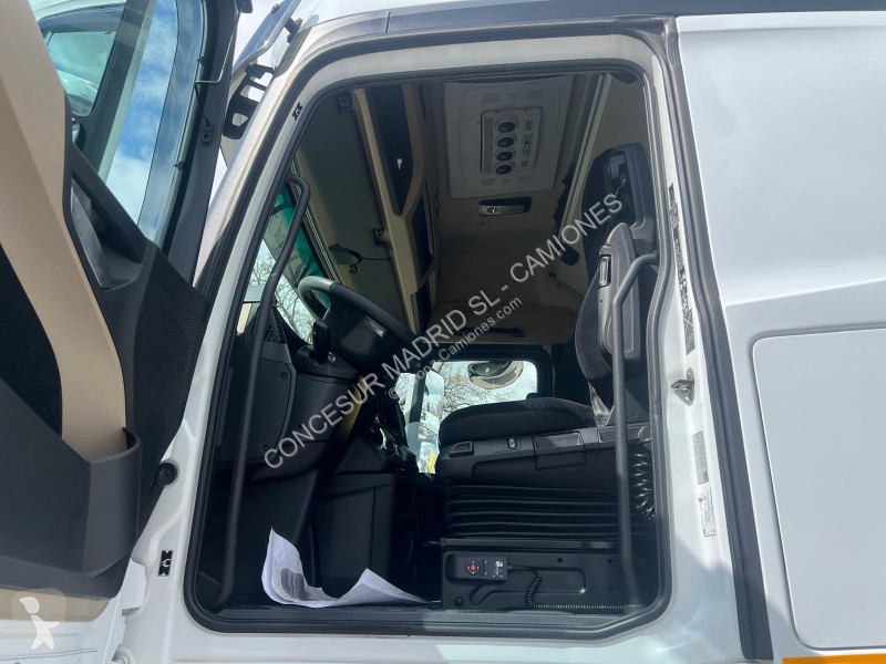 Traktor Mercedes  1851 LS