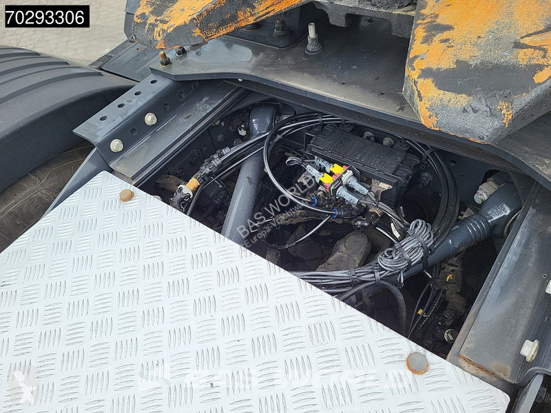 Tahač Volvo 6X4 Retarder 2xTanks Lift-Axle...
