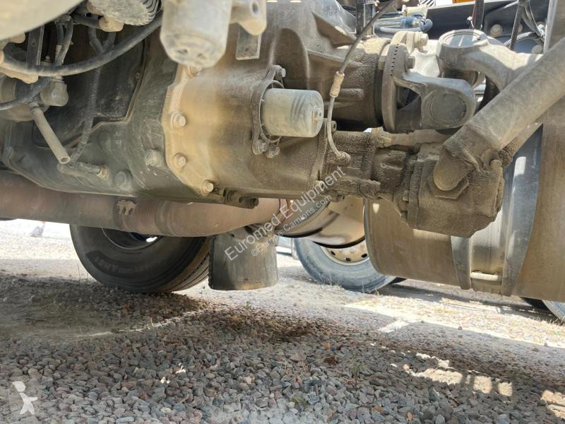 Tracteur Volvo 440