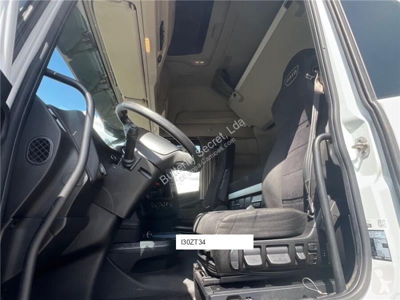 جرار Iveco S-WAY 460