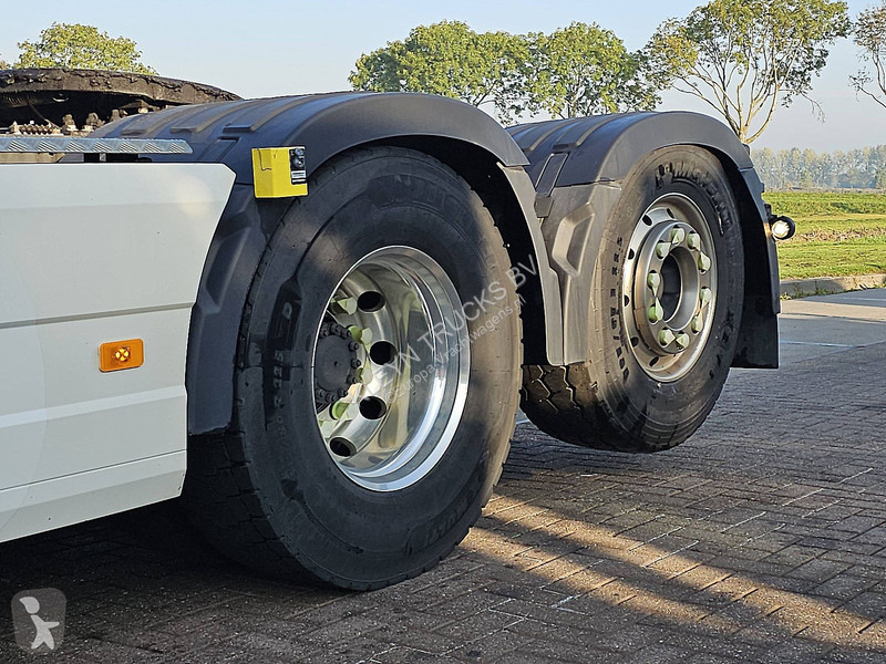 Влекач Volvo 500 6X2 STEERED PTO+HYDR