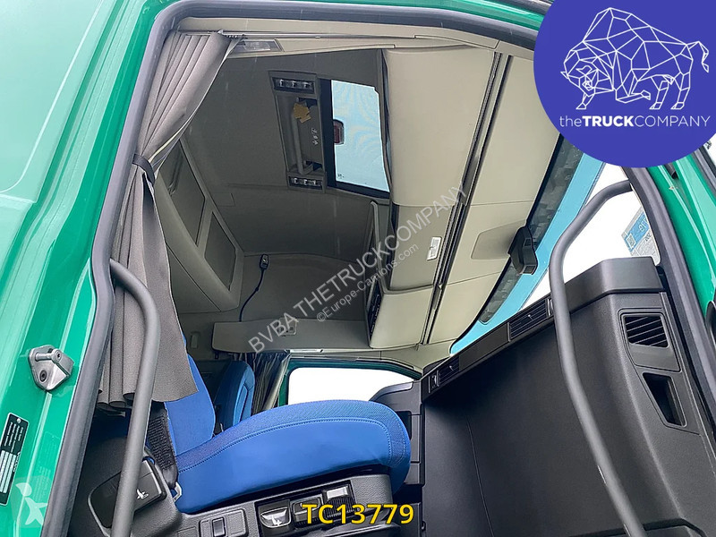 جرار Volvo 500