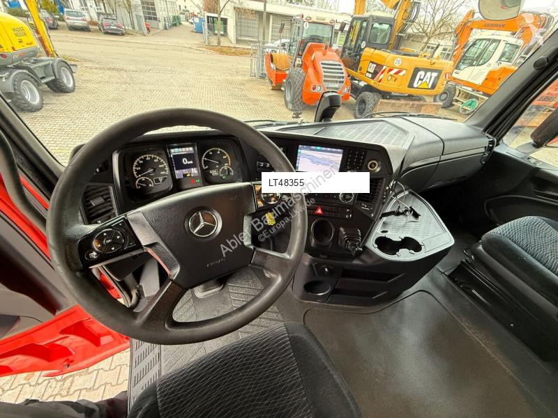 جرار Mercedes 2663