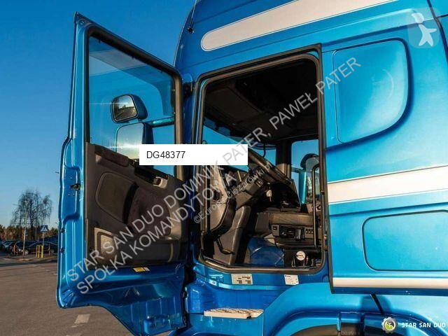 Влекач Scania PK 44002