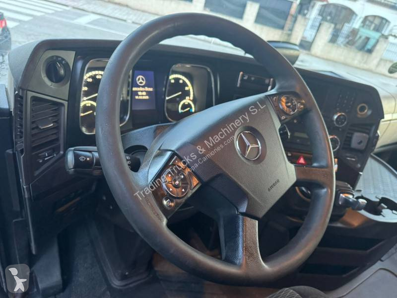 جرار Mercedes