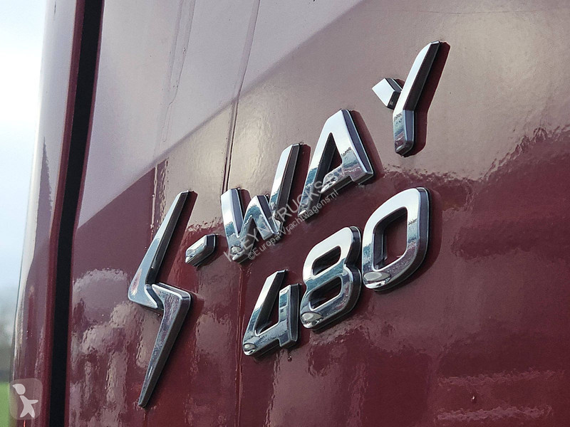 جرار Iveco AS440S48