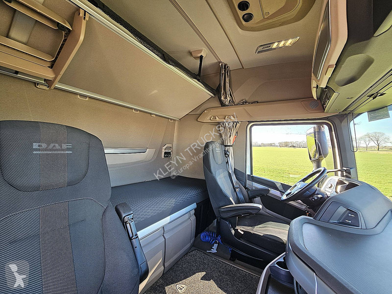 Tracteur DAF XG  SKIRTS NIGHT A/C