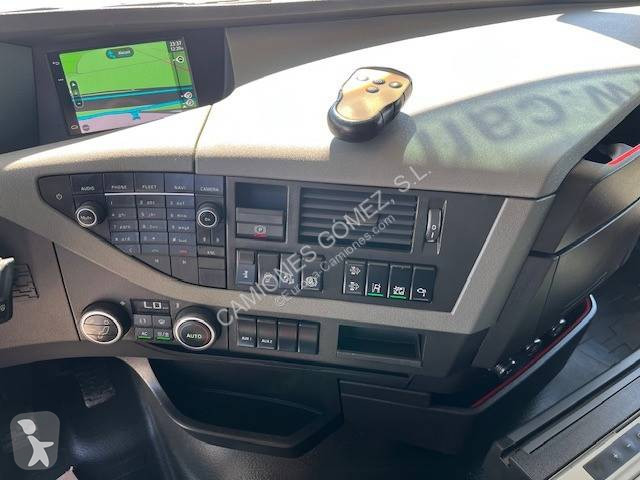 جرار Volvo
