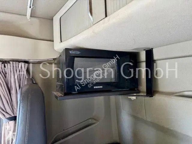 جرار Volvo Holz Kran Palfinger S270L83/Komplettzug