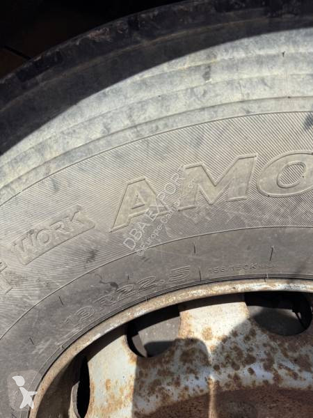 جرار Volvo