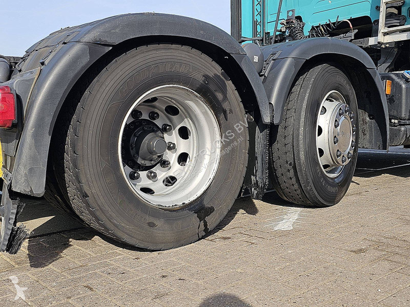جرار Scania 500
