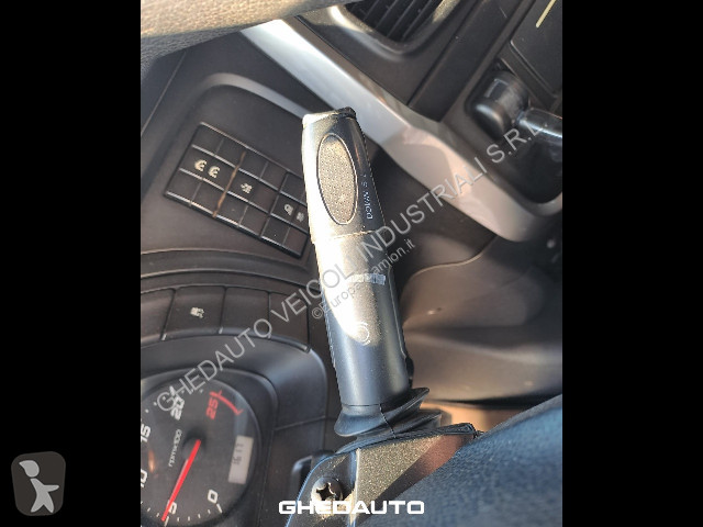 Tahač Iveco TRATTORE STRADALE IVECO STRALIS 460