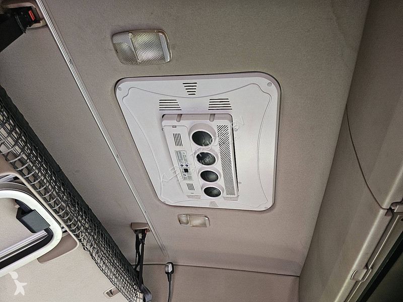 جرار Scania 410