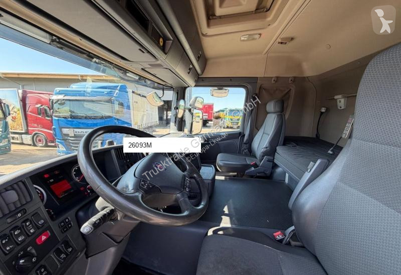جرار Scania 589 G 410 LA