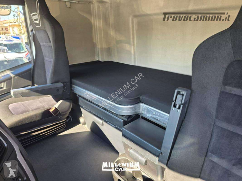 جرار Iveco 570 MANUAL RETARDER IMP IDRAULICO