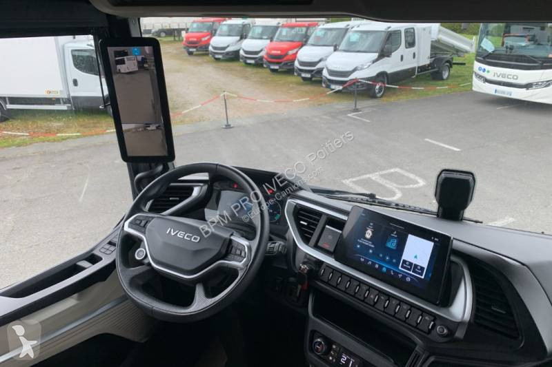 جرار Iveco
