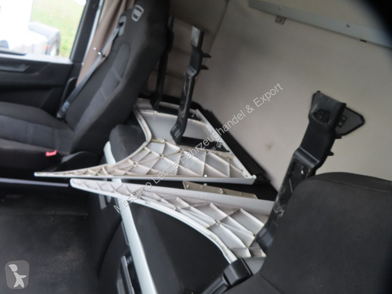 جرار Iveco S-Way 490 Intarder FZ.48