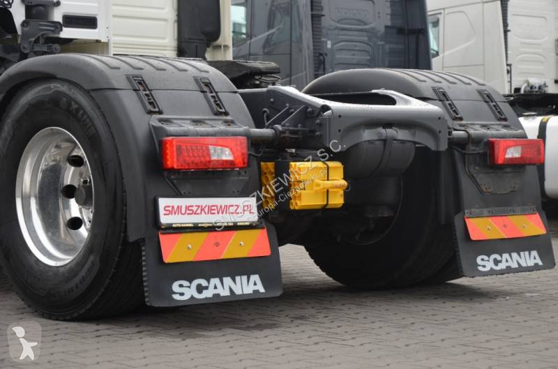 Влекач Scania