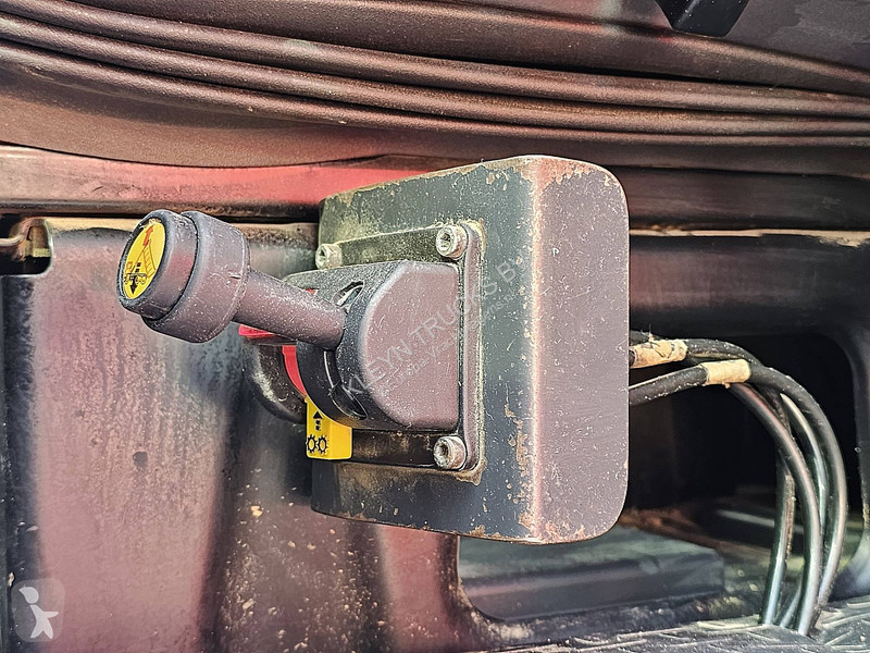 جرار Scania 480