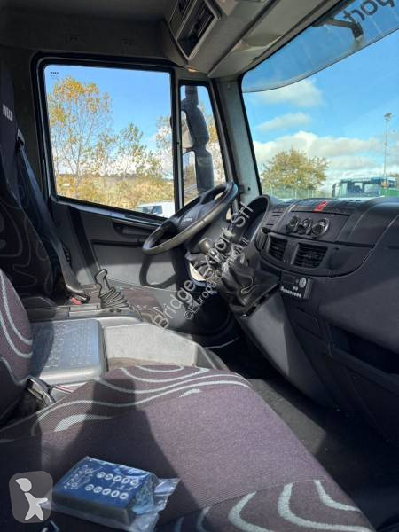 Iveco  tractor unit