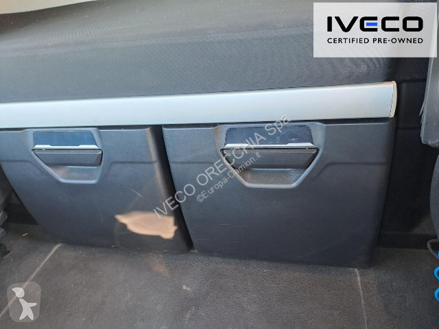 جرار Iveco S-WAY AS440S53T/P