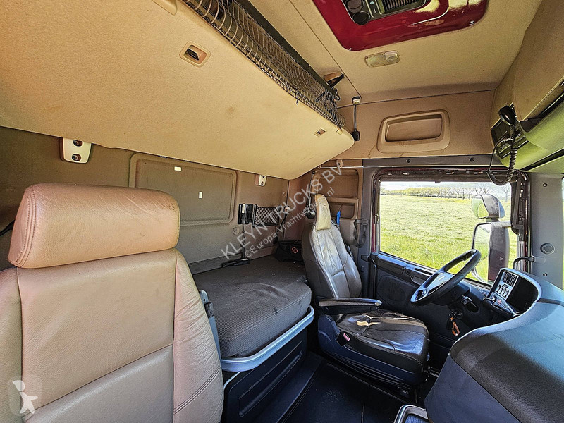 جرار Scania 520