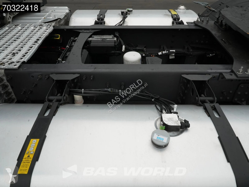 جرار Volvo Aero 460  Aero 4X2 XL TC 2x Tanks...