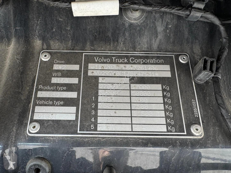 جرار Volvo 500 6X2 EURO 6 + LIFTAS