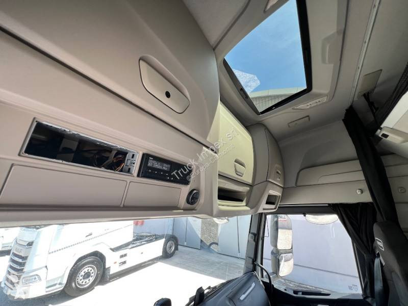 جرار Iveco